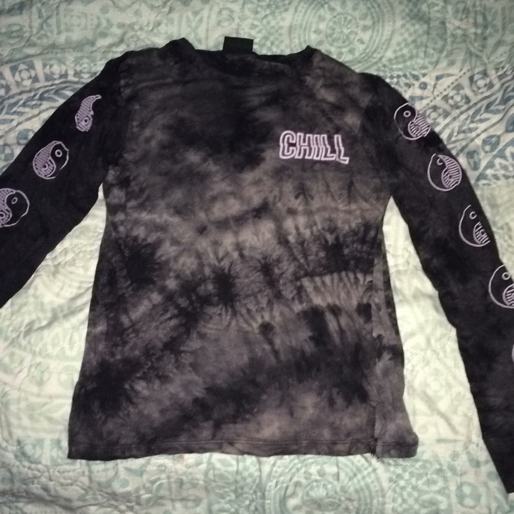 ZUMIEZ graphic marble long sleeved tee